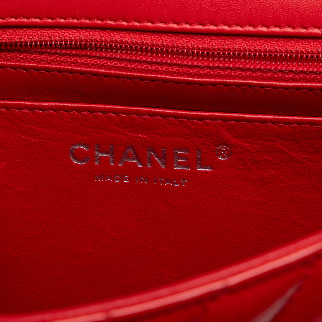 Chanel Mini Rectangular Classic Chevron Cuir verni Simple rabat