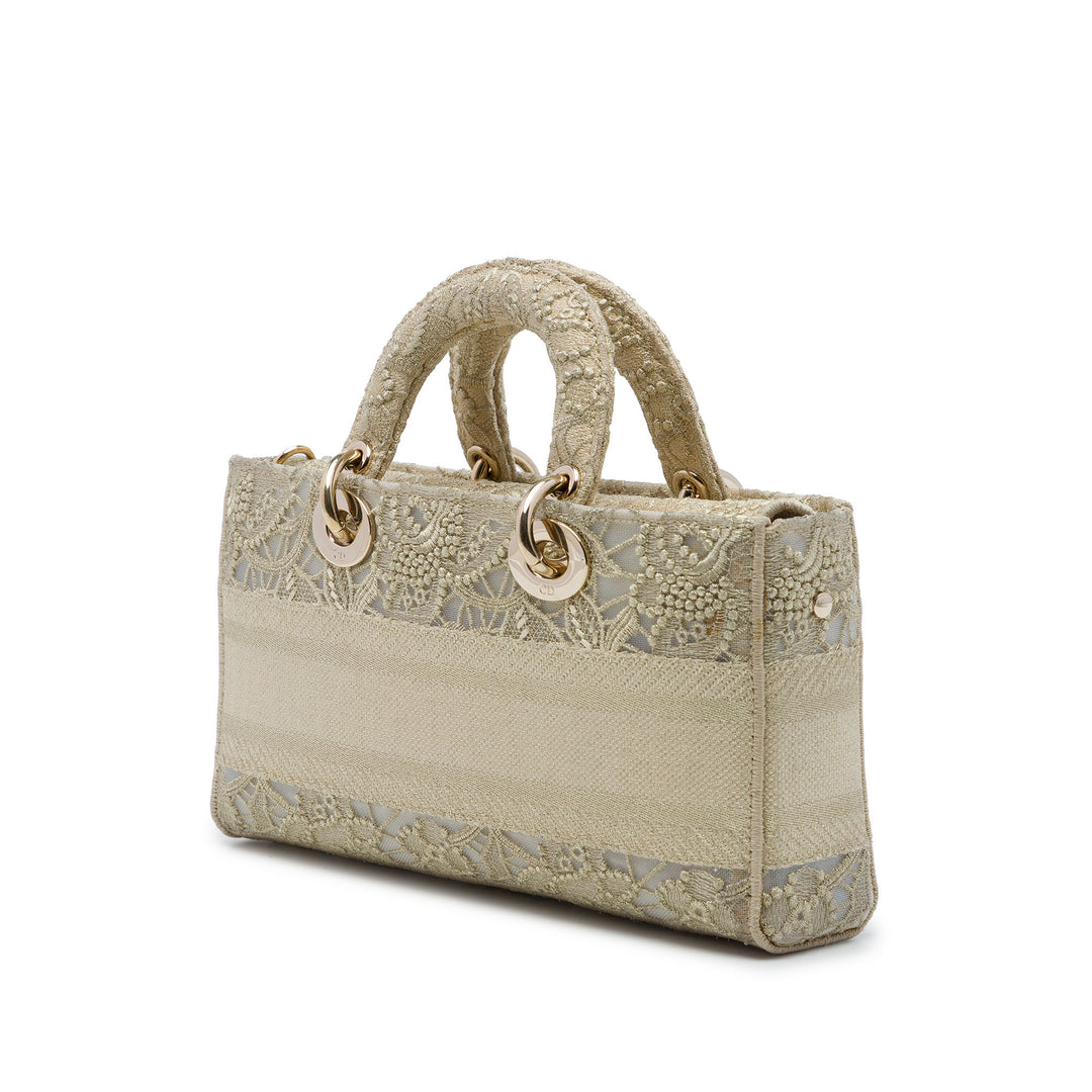 Dior brodé Lace 3D Macrame Lady D Joy Moyen Beige – vue 2 – GABY PARIS