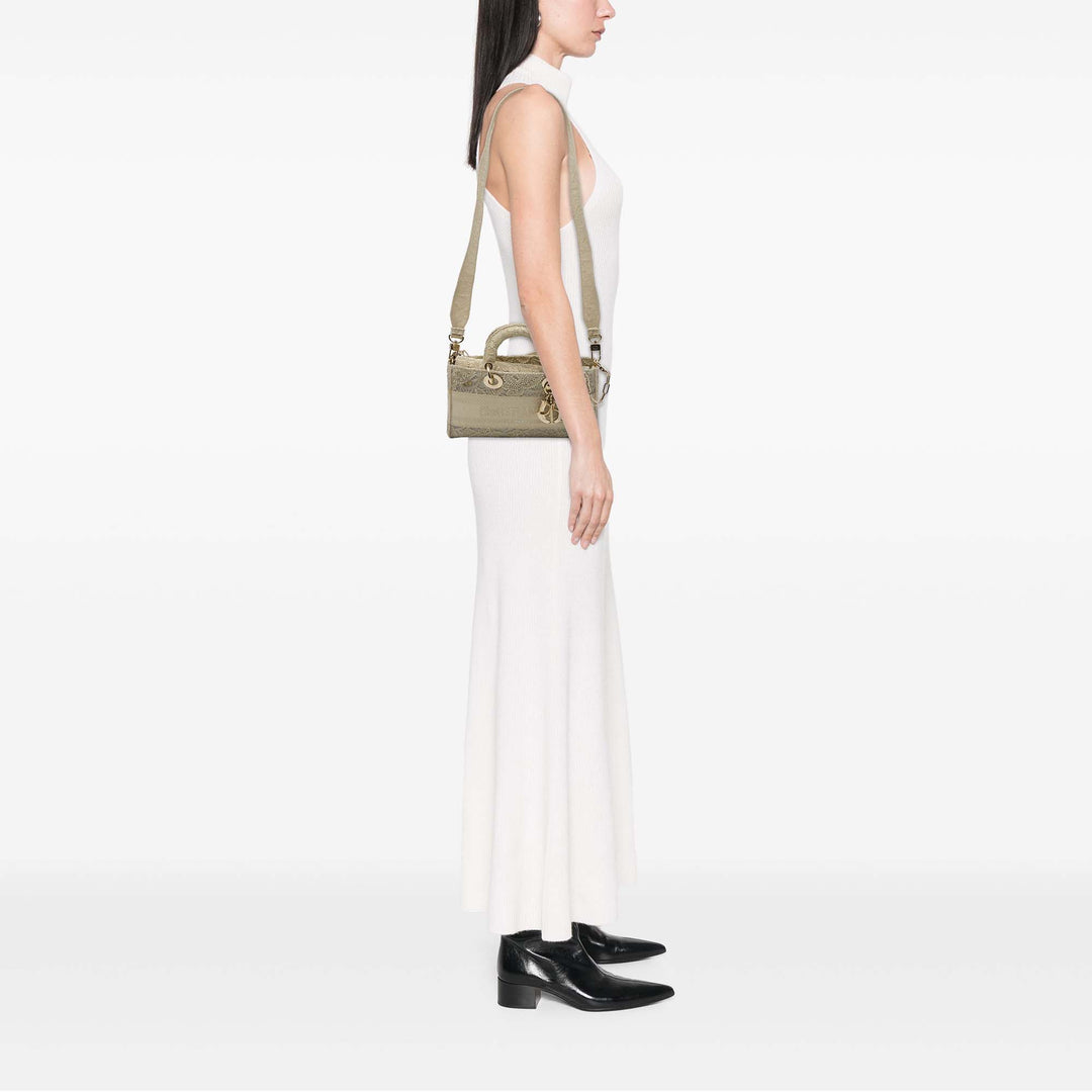 Dior brodé Lace 3D Macrame Lady D Joy Moyen Beige – vue 7 – GABY PARIS