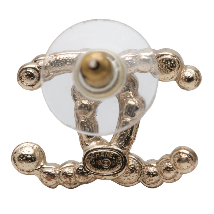 Chanel CC plaqué Perles fantaisie Strass Bullet Back Boucles d'oreilles Métal