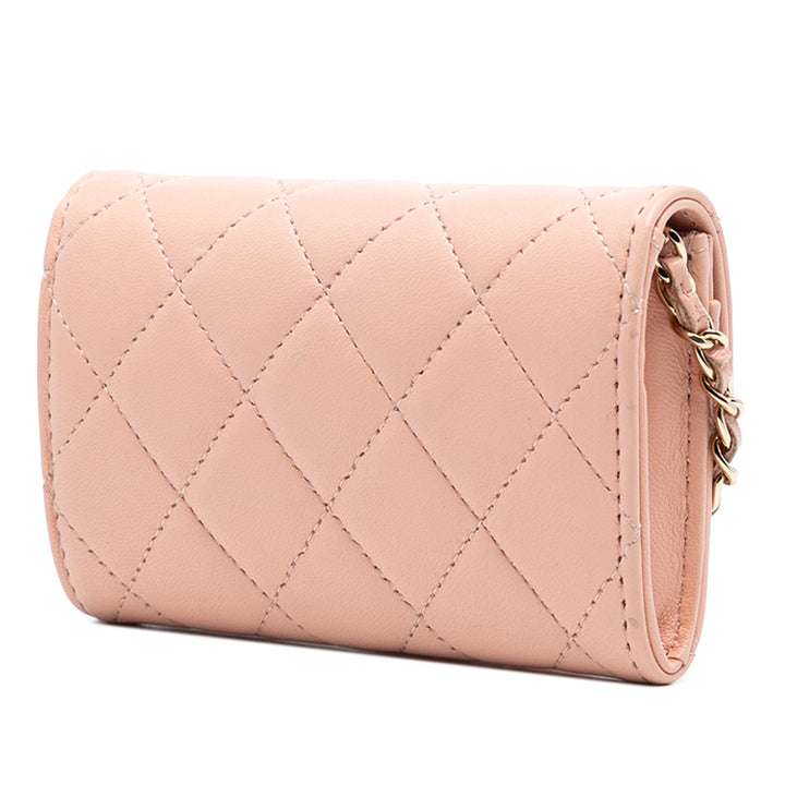 Chanel CC Matelassé Cuir d’agneau à rabat Card Holder on Chain