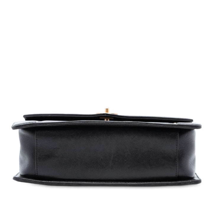 Chanel Medium Reversed Chevron Cuir d’agneau à rabat