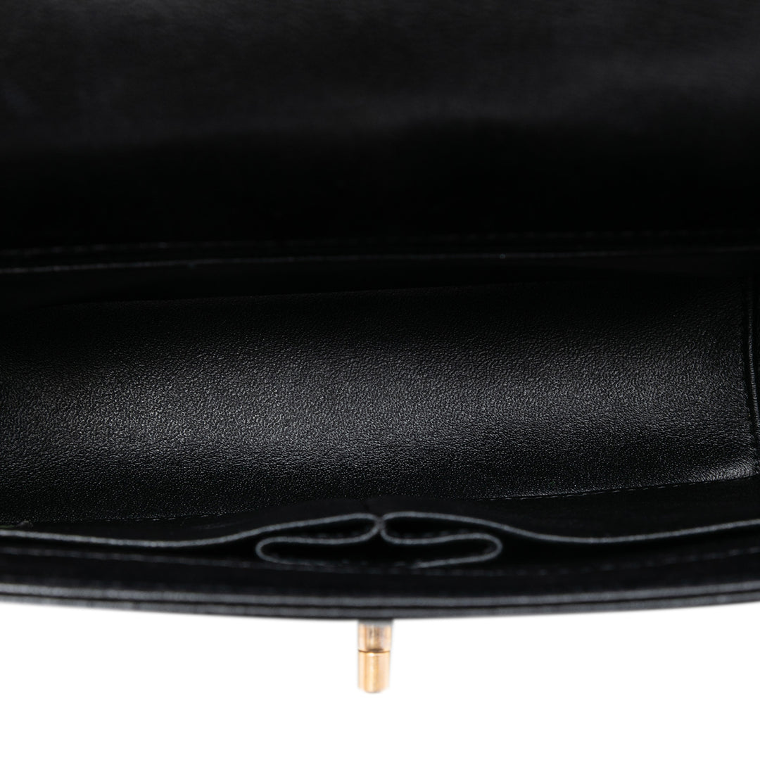 Chanel Medium Reversed Chevron Cuir d’agneau à rabat