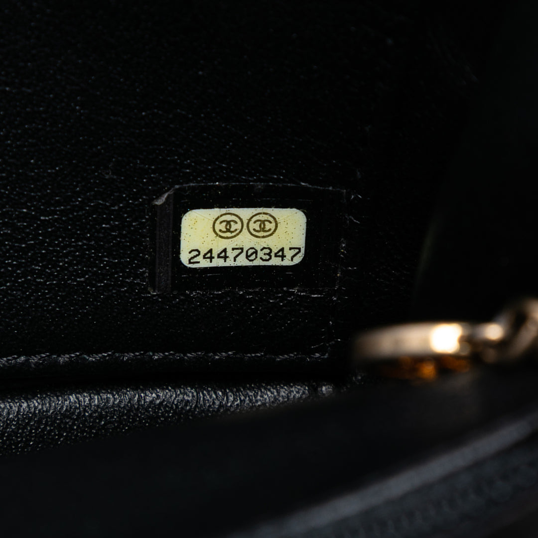 Chanel Medium Reversed Chevron Cuir d’agneau à rabat