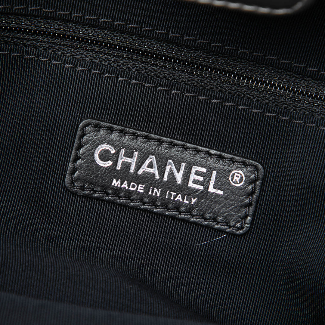 Chanel Matelassé Métallisé vieilli Chaîne Me Cabas Petit Cuir de veau Argenté – vue 5 – GABY PARIS