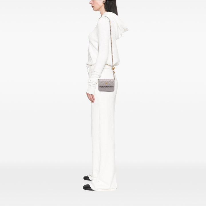 Chanel Mini Cuir d’agneau Pearl Crush Pochette On Chain Gris – GABY PARIS Authentique