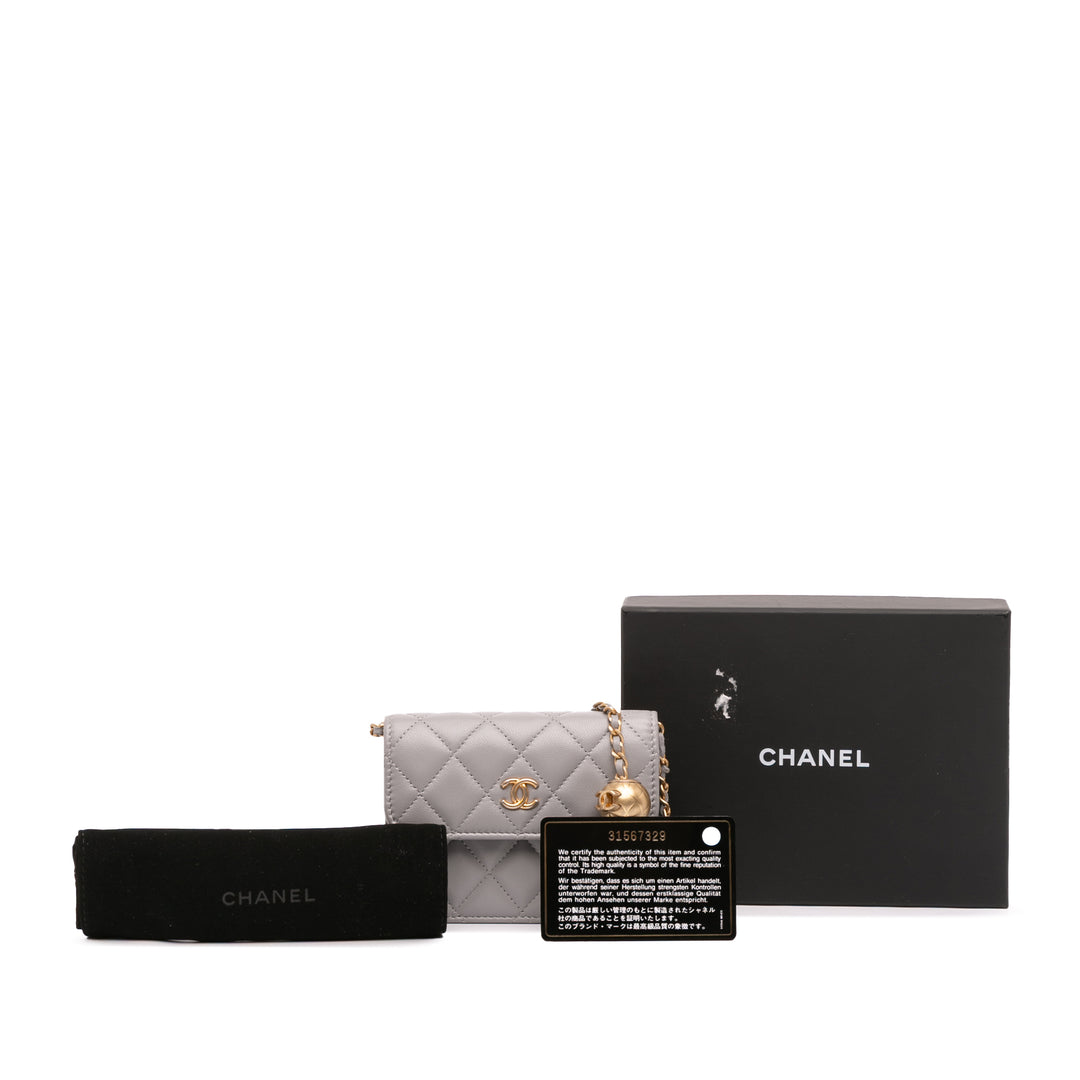 Chanel Mini Cuir d’agneau Pearl Crush Pochette On Chain Gris – GABY PARIS Authentique