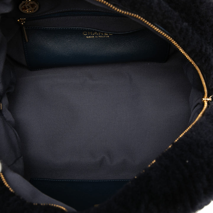 Chanel Coco Neigh Matelassé Shearling Sac bowling Grand Matière naturelle