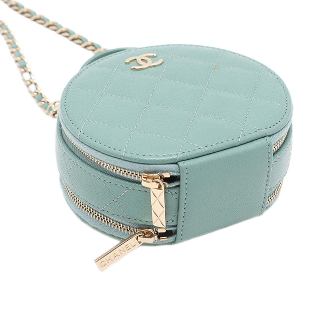 Chanel Matelassé Caviar Handle With Care Rond Vanity avec chaîne