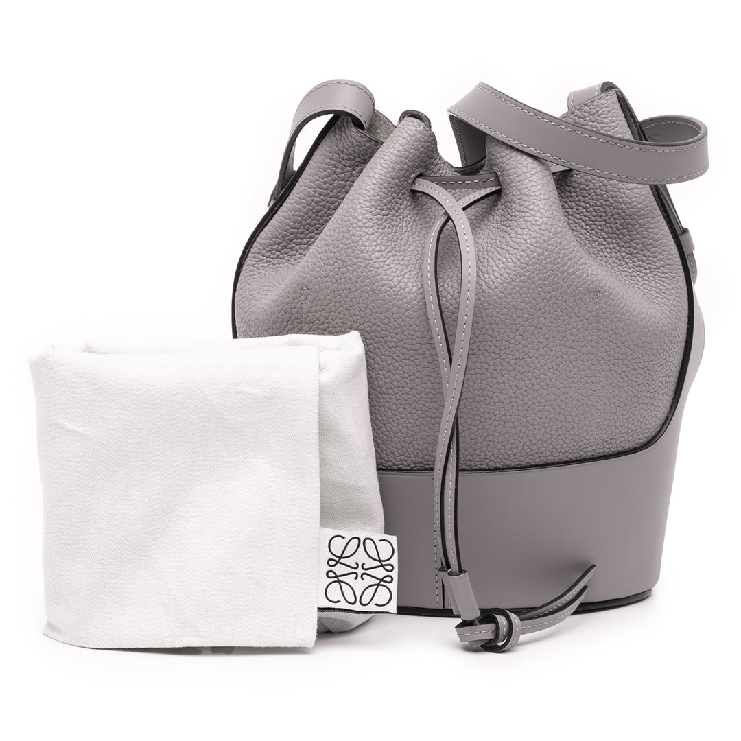 LOEWE Medium Cuir Balloon Bucket Bag Gris – GABY PARIS Authentique