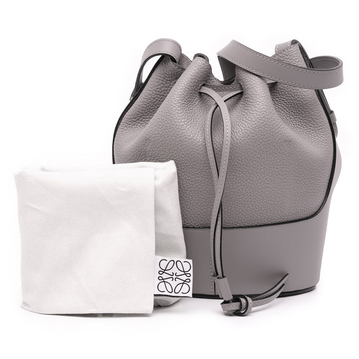 LOEWE Medium Cuir Balloon Bucket Bag Gris – GABY PARIS Authentique