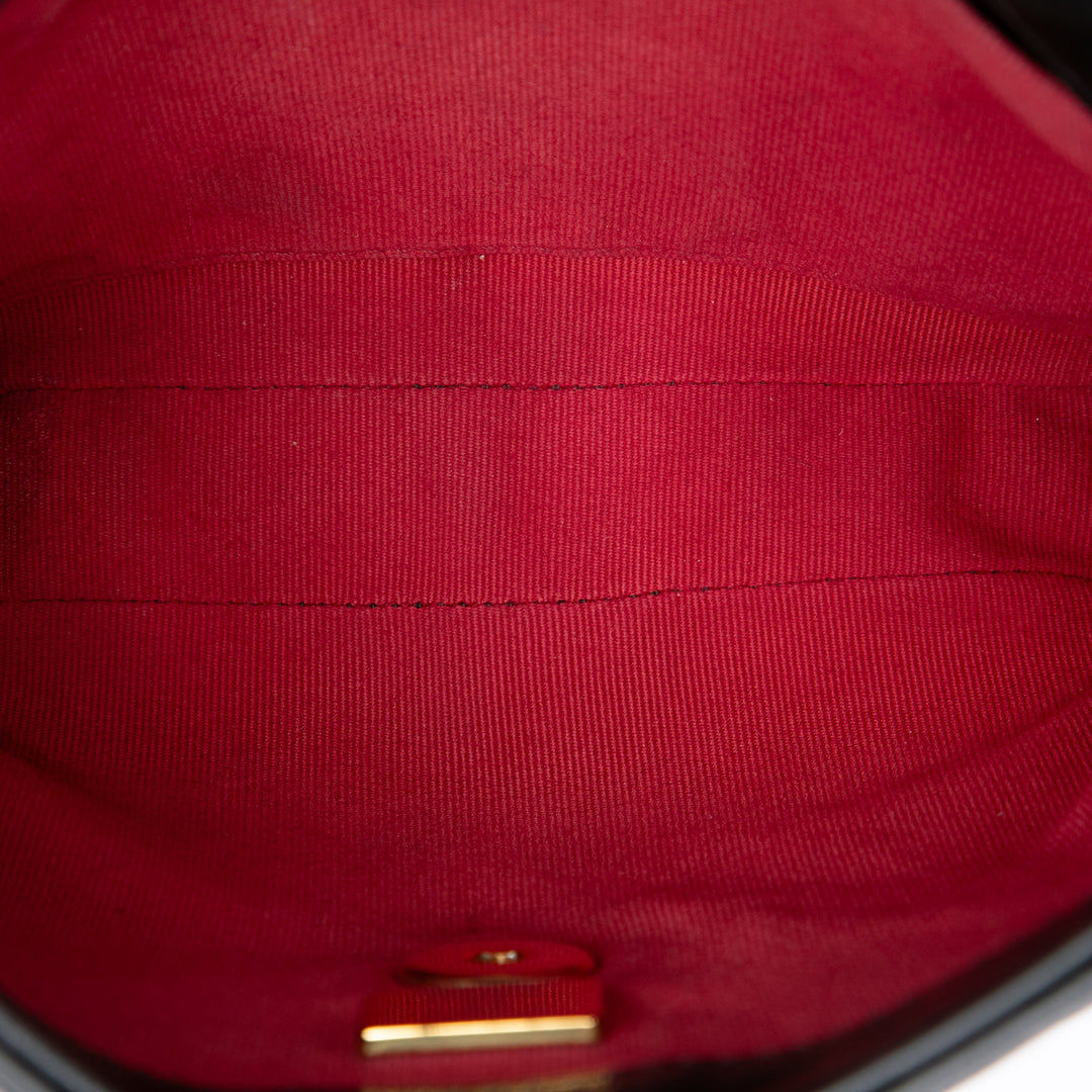 Chanel Matelassé Framing Chaîne à rabat Petit Cuir de veau Noir – vue 4 – GABY PARIS