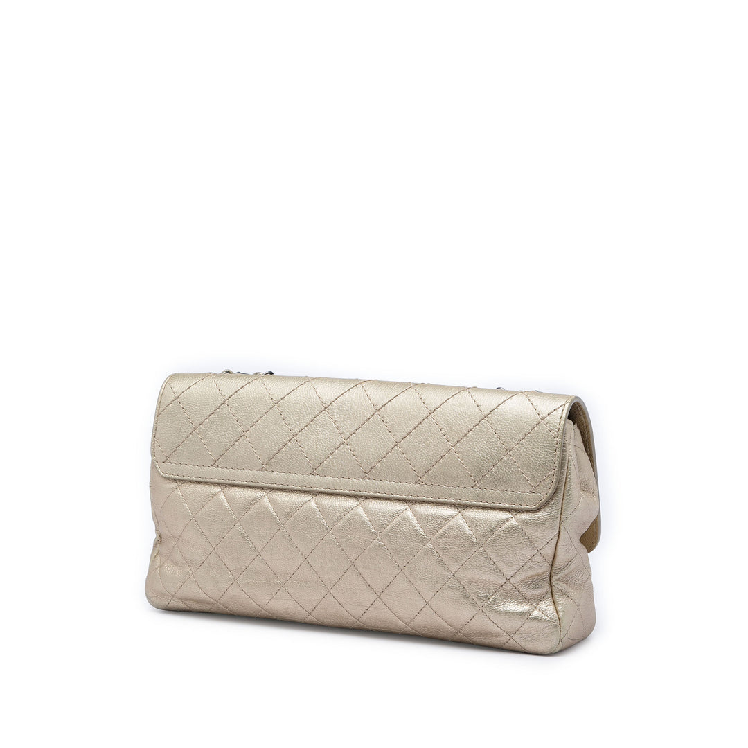 Chanel Paris Dubai Metallic Cuir de veau à rabat