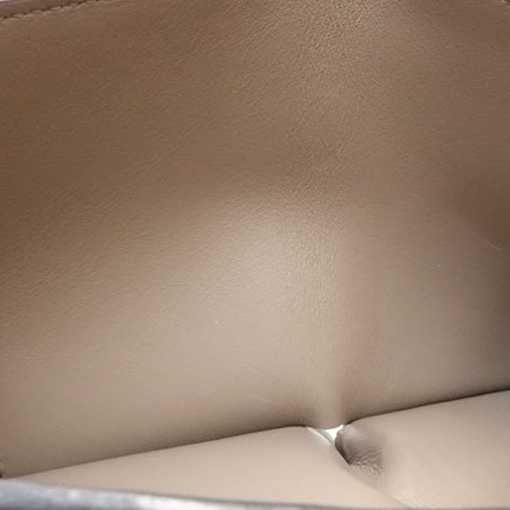 Louis Vuitton Taurillon Capucines Compact Portefeuille