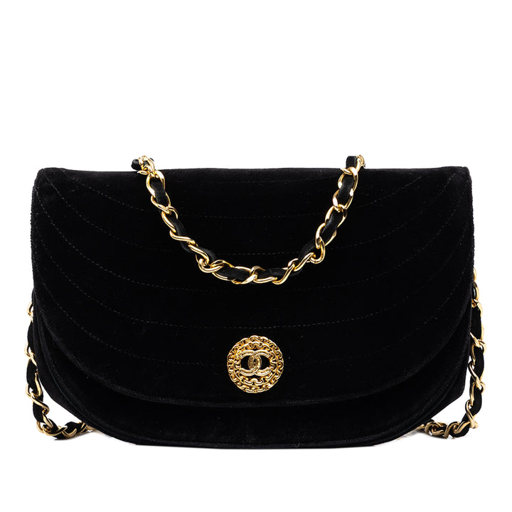 Chanel Sac bandoulière CC Horizontal Matelassé Crescent à rabat Noir – vue principale – GABY PARIS