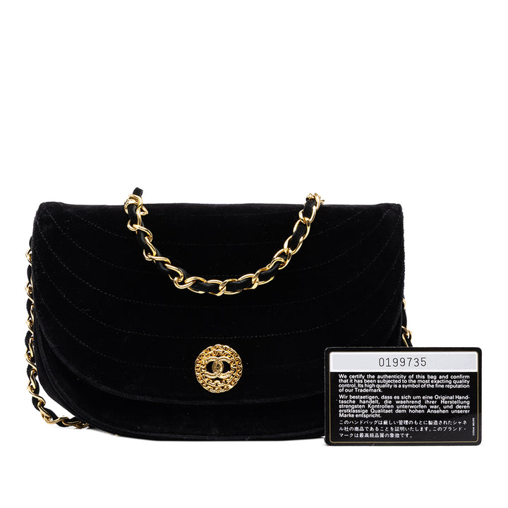 Chanel Sac bandoulière CC Horizontal Matelassé Crescent à rabat Noir – vue 7 – GABY PARIS