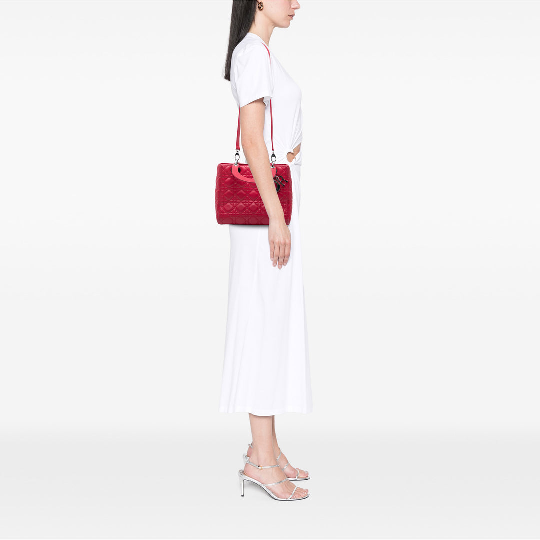 Dior Medium Cuir d’agneau Cannage Lady Dior