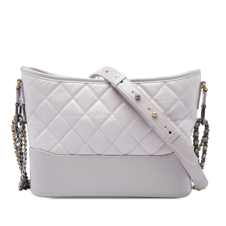 Chanel Matelassé vieilli Gabrielle Hobo Petit Cuir de veau Gris – vue principale – GABY PARIS