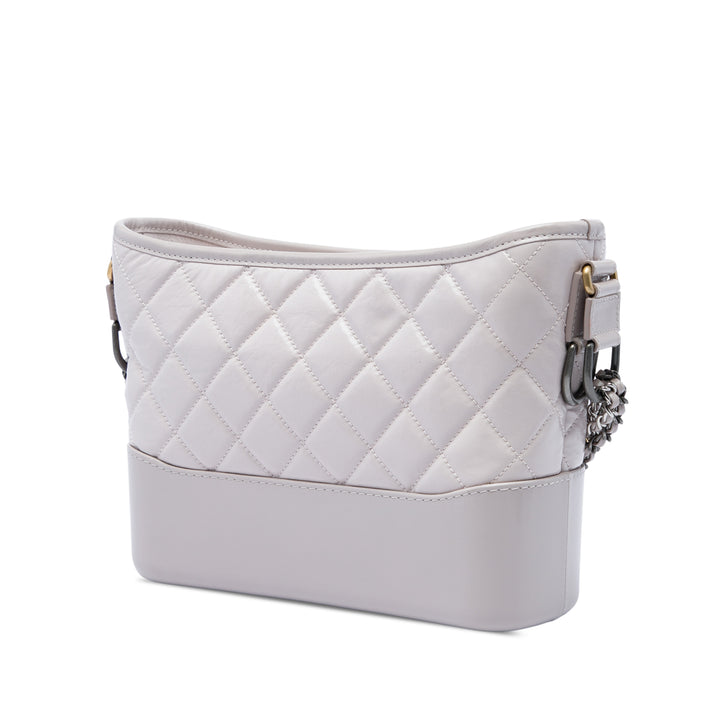 Chanel Matelassé vieilli Gabrielle Hobo Petit Cuir de veau Gris – vue 2 – GABY PARIS