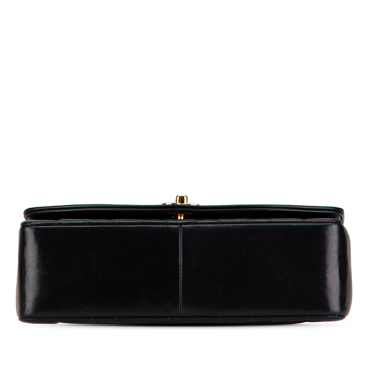 Chanel Medium Cuir d’agneau Diana à rabat