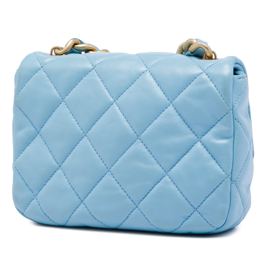Chanel Mini Matelassé Cuir d’agneau Lacquered Chain à rabat