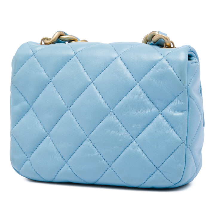 Chanel Mini Matelassé Cuir d’agneau Lacquered Chain à rabat