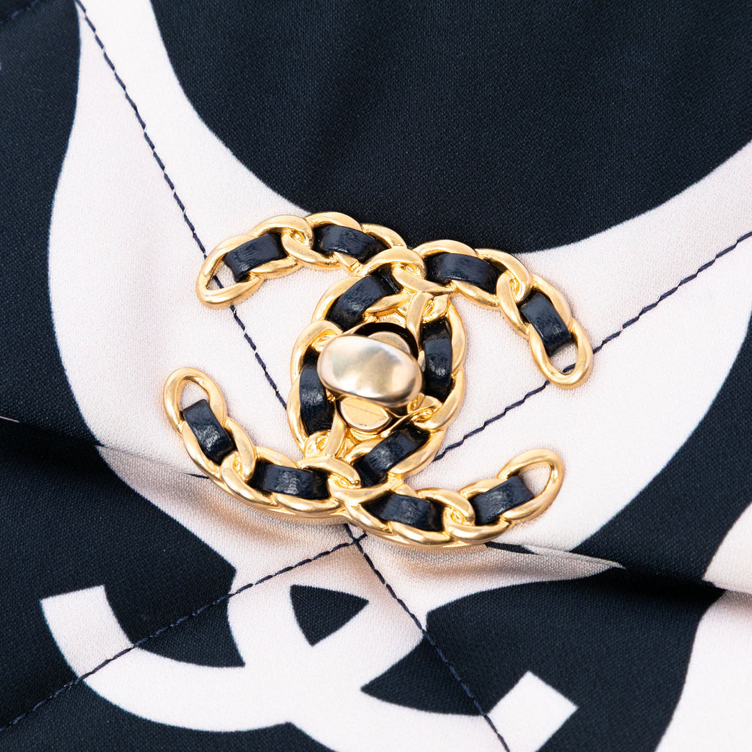 Chanel Medium Printed Soie 19 à rabat