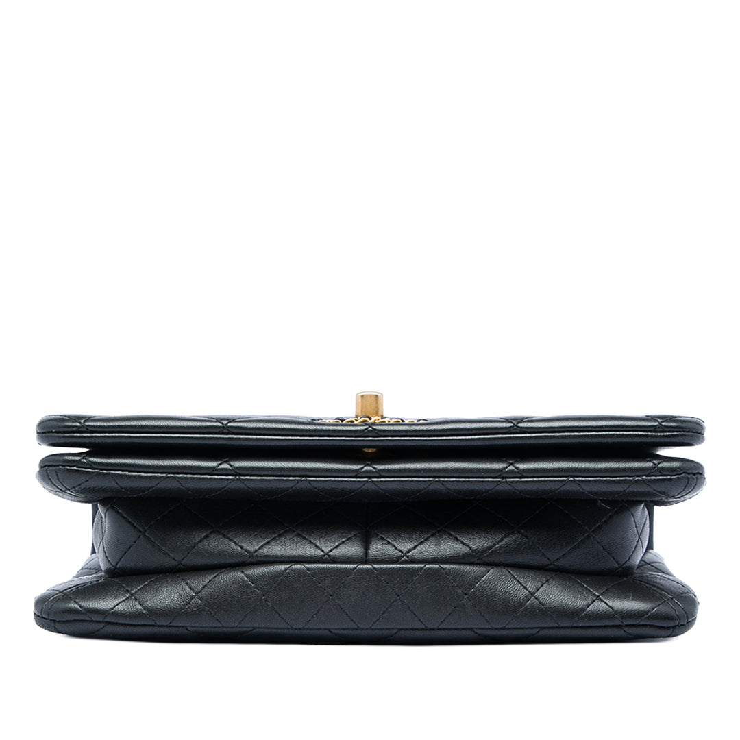 Chanel Small Matelassé Cuir d’agneau On And On Chain à rabat
