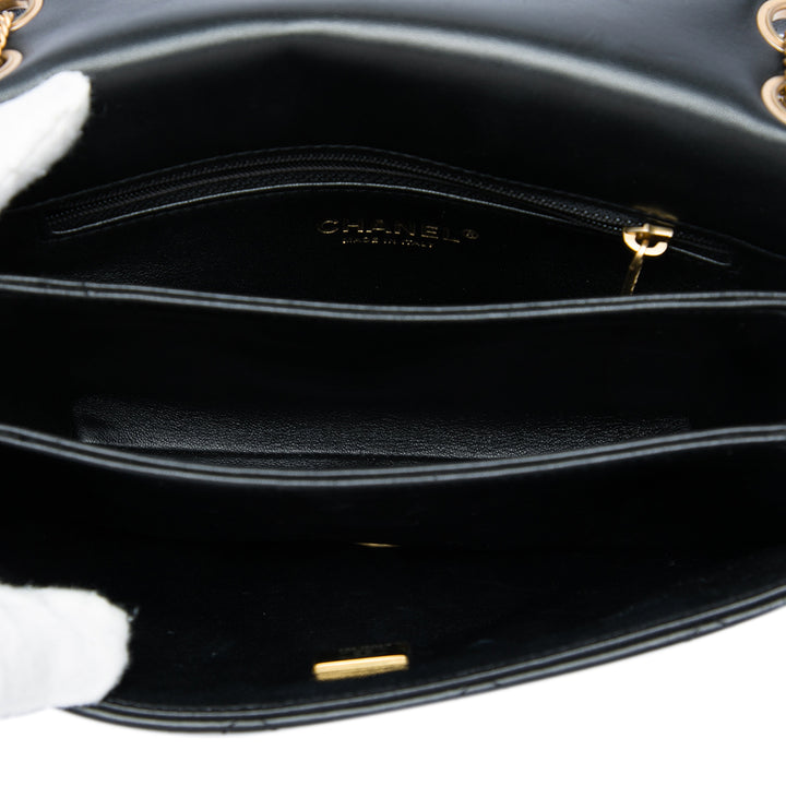 Chanel Small Matelassé Cuir d’agneau On And On Chain à rabat