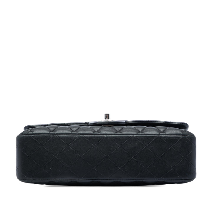 Chanel Medium Classic Cuir d'agneau Double rabat