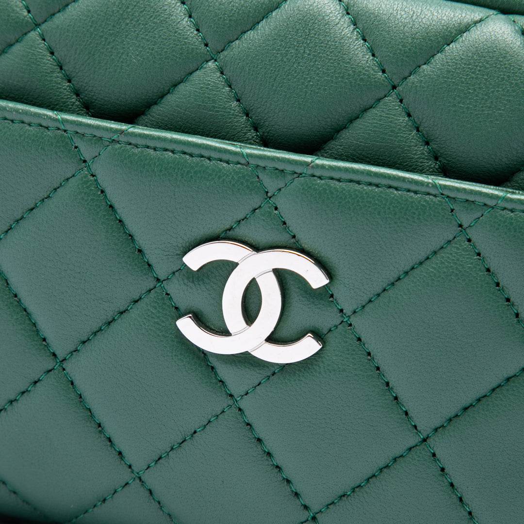 Chanel CC Matelassé Camera Étui Petit Cuir d'agneau Vert