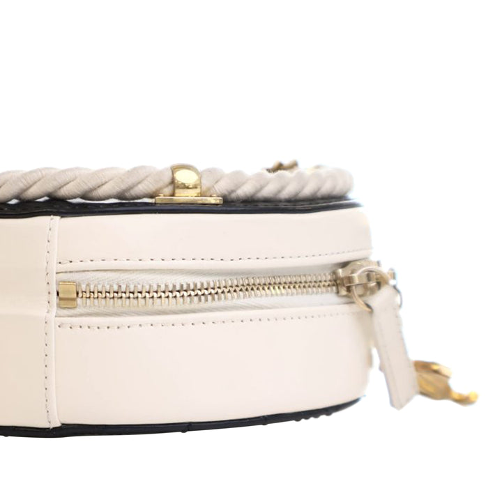 Chanel Crumpled Cuir de veau En Vogue Round Bag Noir