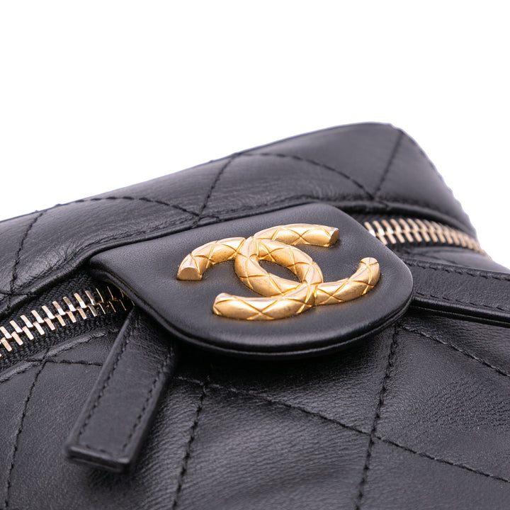Chanel CC Matelassé Cuir de veau Vanity avec chaîne