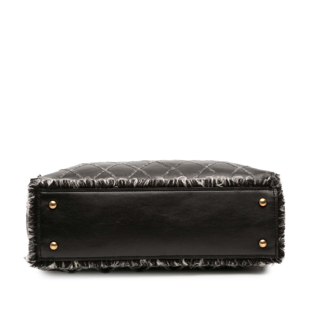 Chanel CC Quilted Cuir de veau Tweedy Shopping Cabas Noir