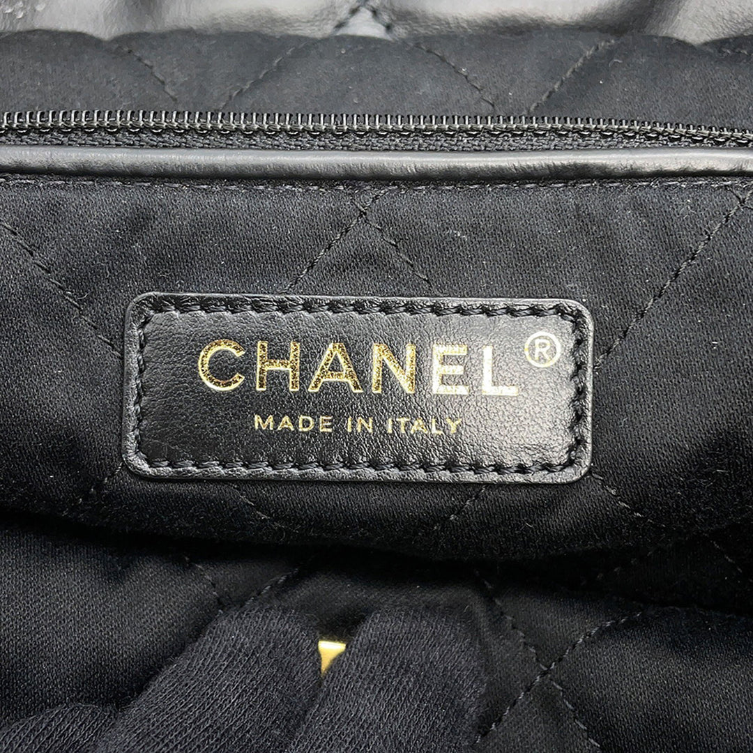 Matelassé brillant 22 Sac Moyen Cuir de veau Noir