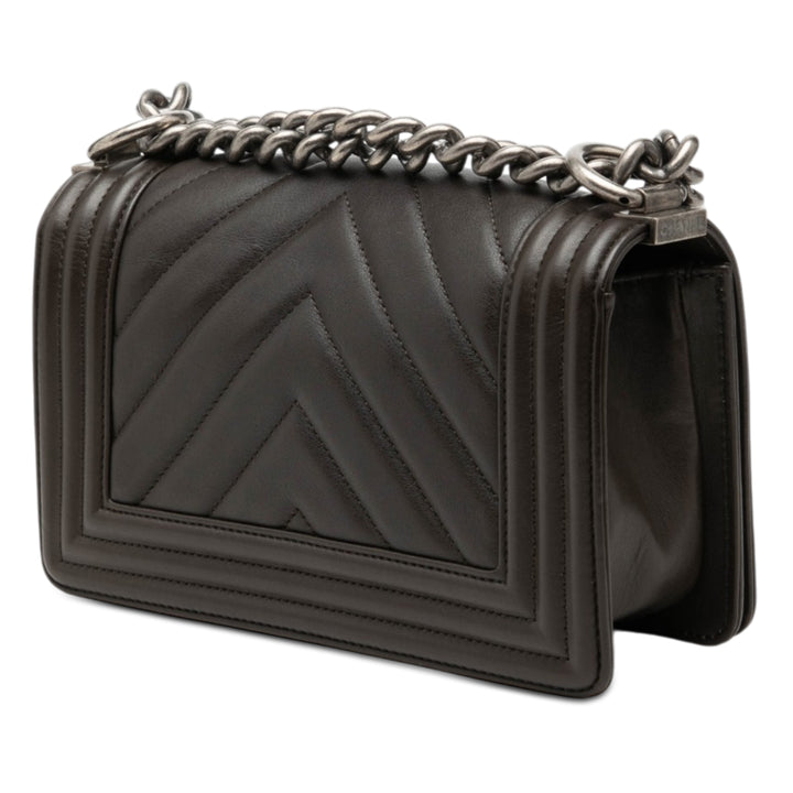 Chanel Small Chevron Cuir d’agneau Boy à rabat