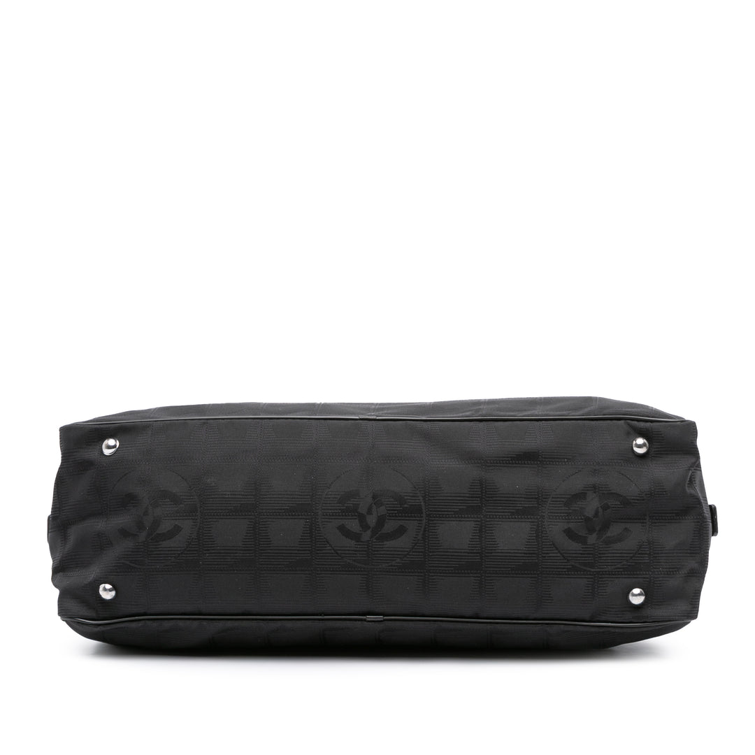 Chanel New Travel Line Nylon Sac à main Noir – GABY PARIS Authentique