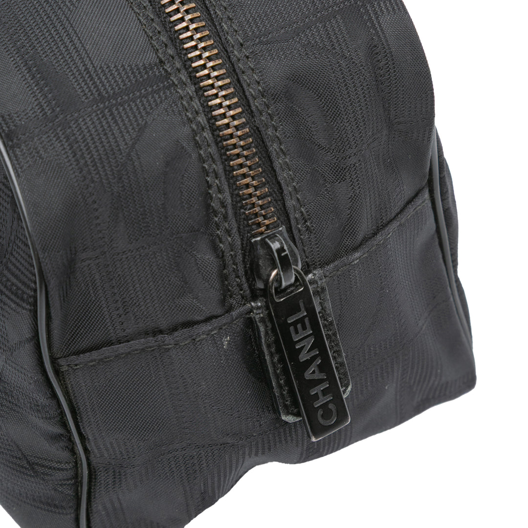 Chanel New Travel Line Nylon Sac à main Noir – GABY PARIS Authentique