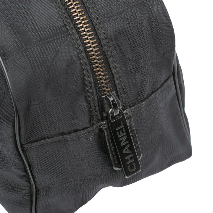 Chanel New Travel Line Nylon Sac à main Noir – GABY PARIS Authentique