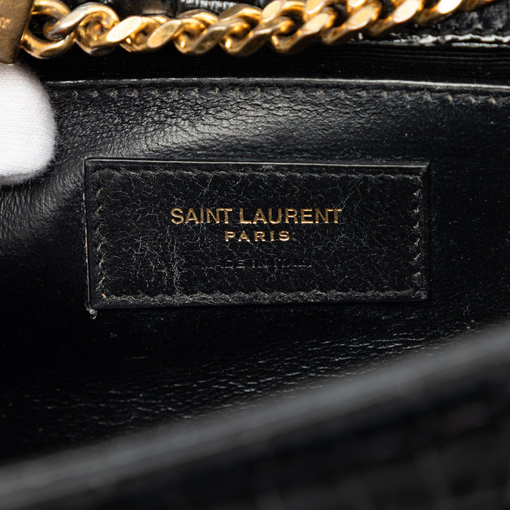 Saint Laurent Medium Croc embossé Cuir verni Monogram Kate Pompon Sac porté croisé