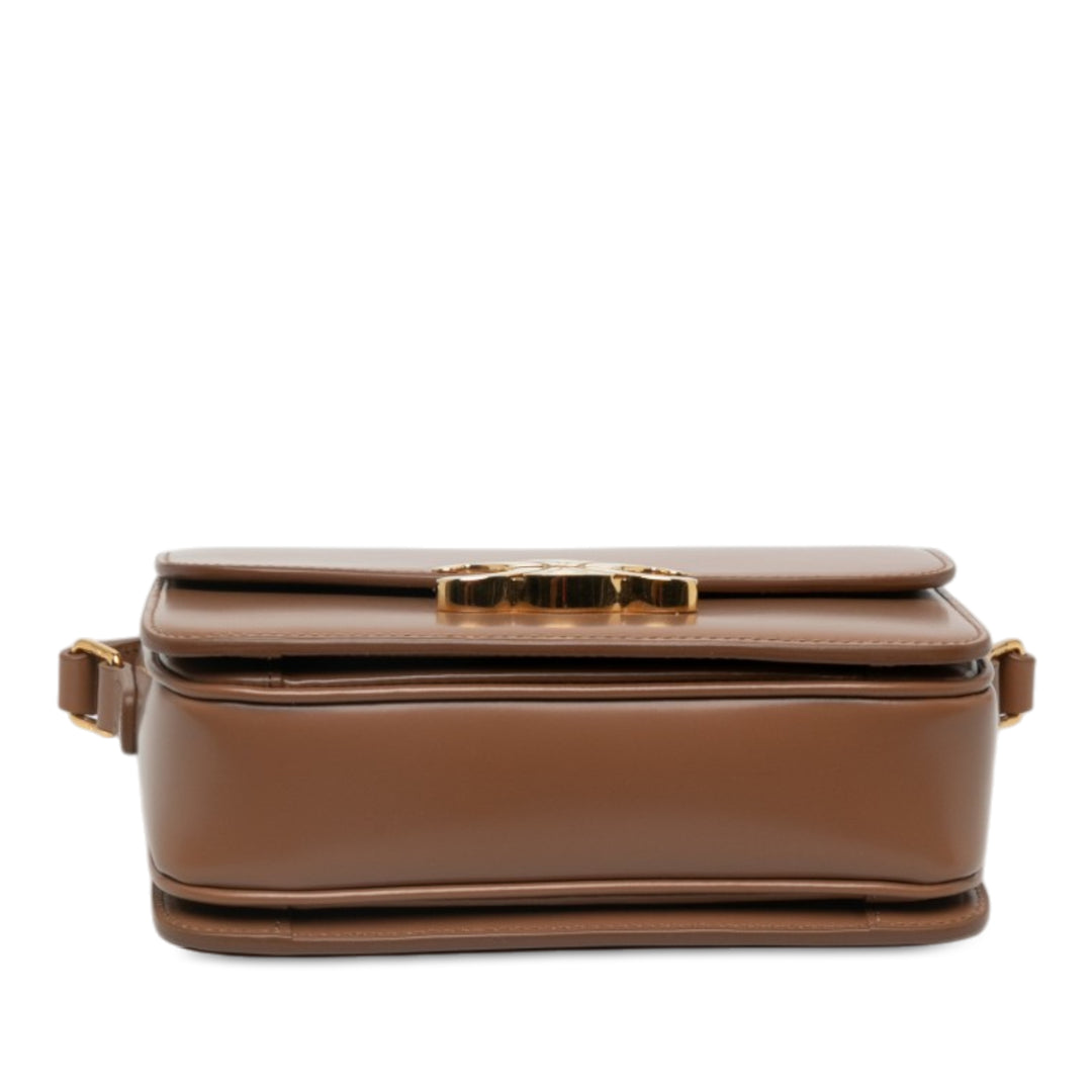 Celine Sac bandoulière brillant Triomphe Teen Cuir de veau Marron – vue 3 – GABY PARIS