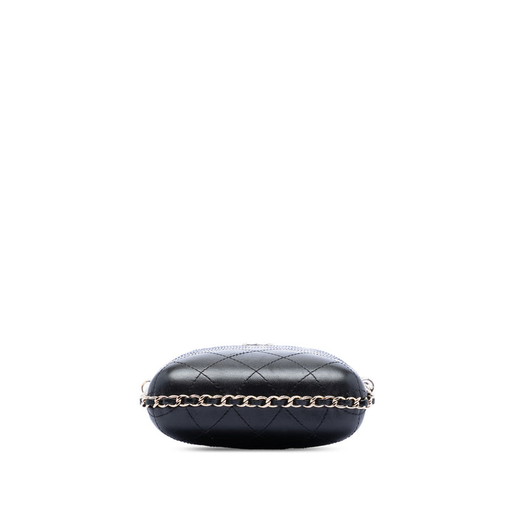 Chanel CC Matelassé Cuir d’agneau Sac rond à chaîne Phone Holder