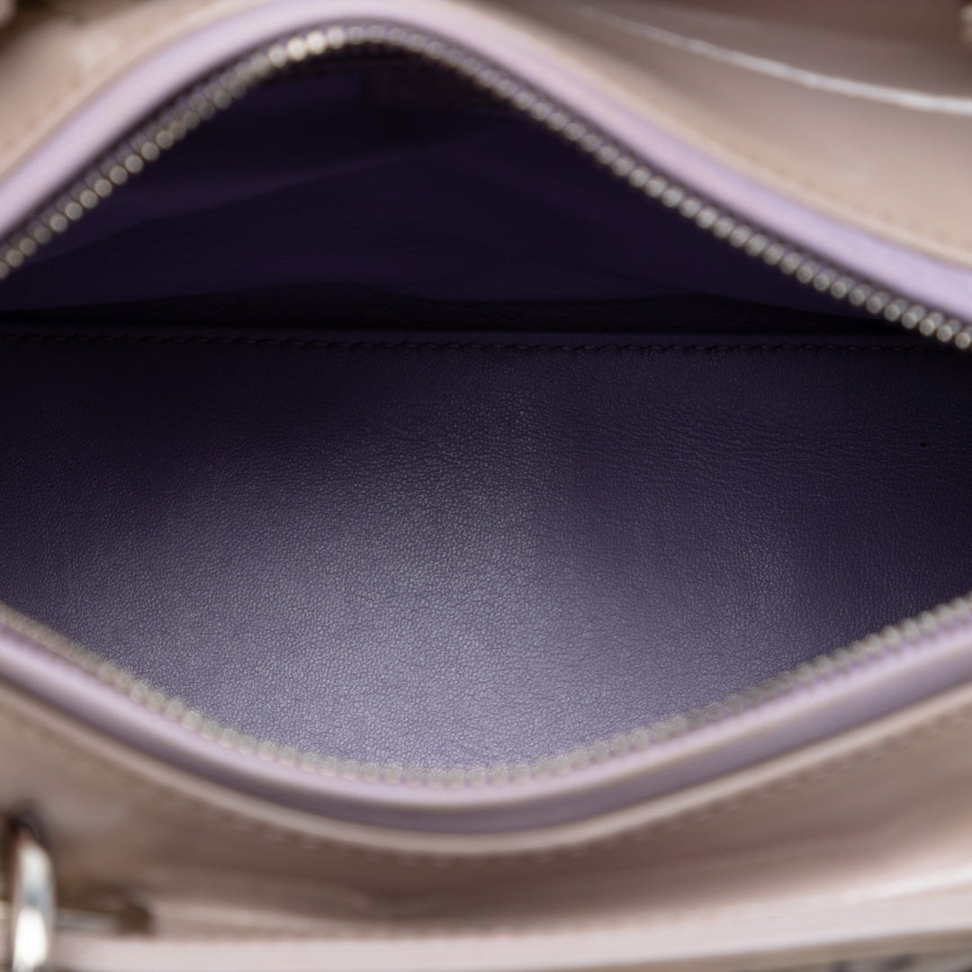 Dior Medium Cuir d’agneau Cannage Surpiqué Lady Dior
