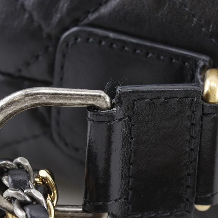 Matelassé Gabrielle Hobo Petit Cuir d'agneau Noir