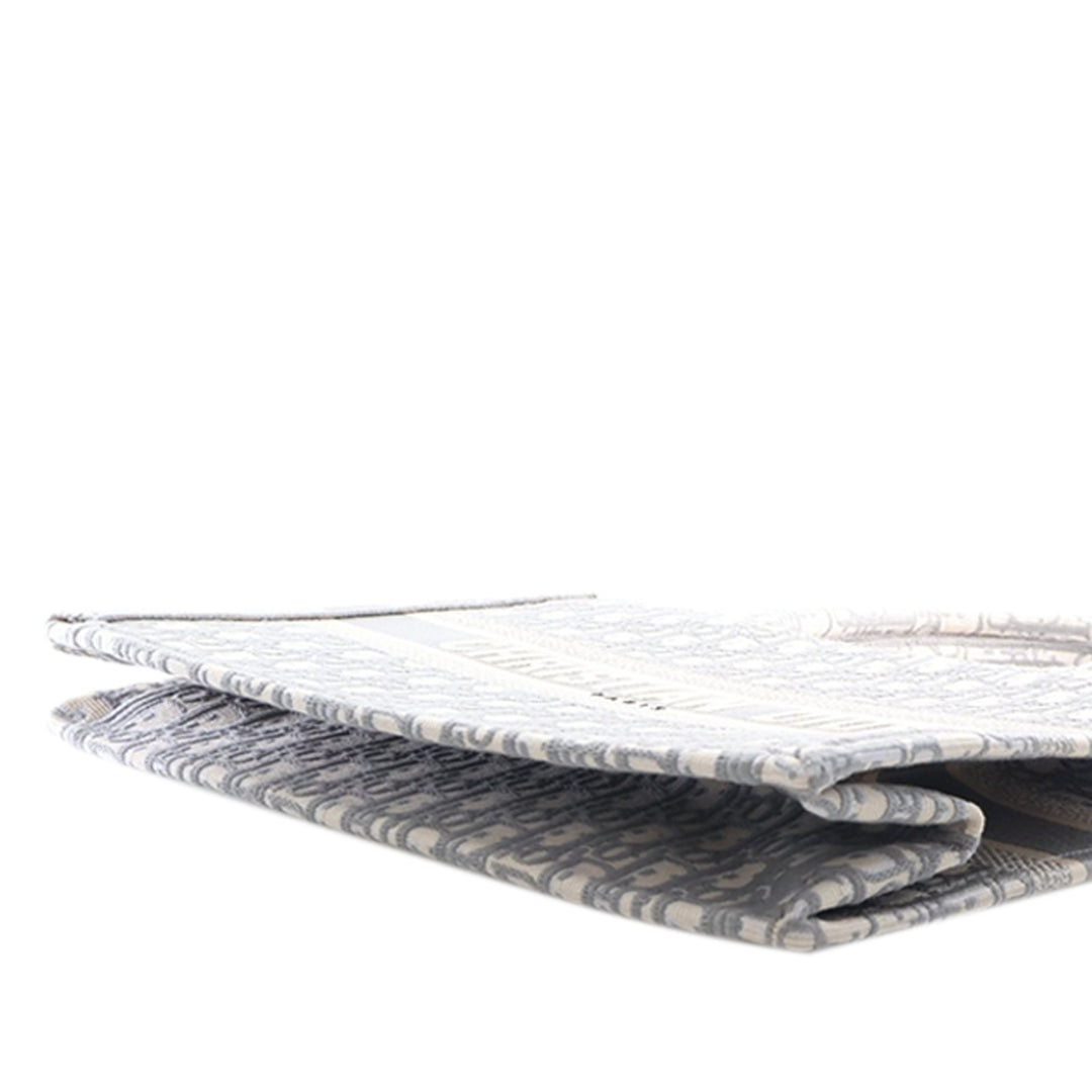 Dior Medium Oblique brodé Toile Book Cabas