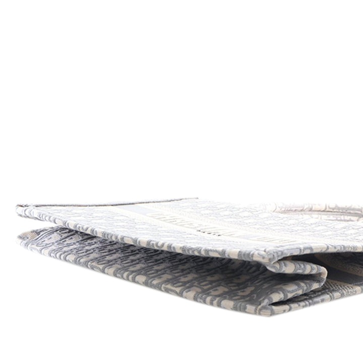 Dior Medium Oblique brodé Toile Book Cabas