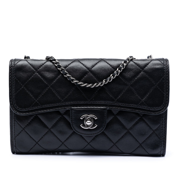 Chanel Small Matelassé Cuir d’agneau Citizen Zip à rabat