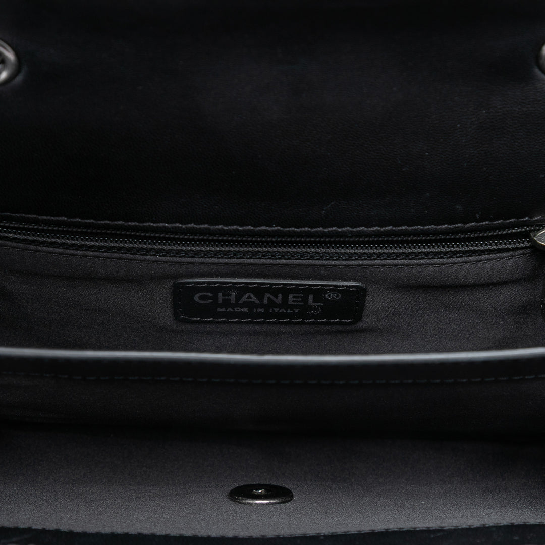 Chanel Small Matelassé Cuir d’agneau Citizen Zip à rabat