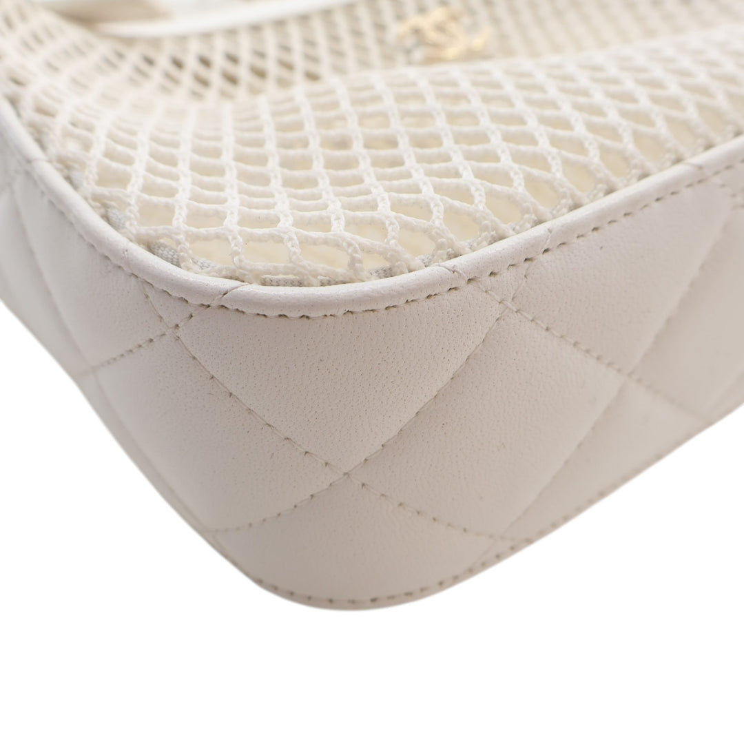CC Mesh et brillant Pochette avec chaîne Cuir d'agneau Blanc