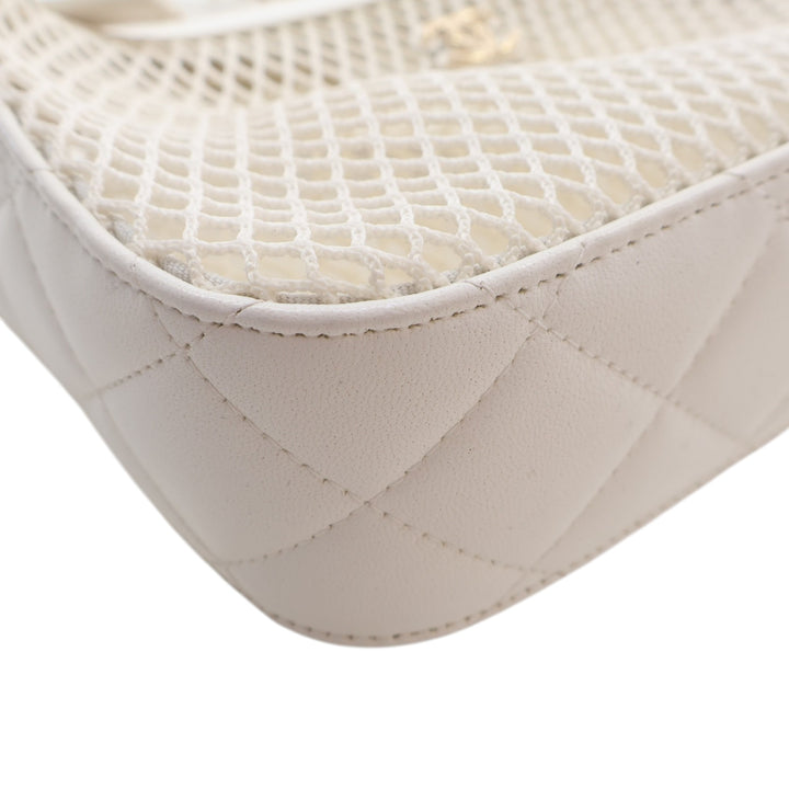 CC Mesh et brillant Pochette avec chaîne Cuir d'agneau Blanc